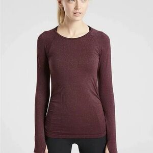 Athleta Women's Speedlight GlowTop Size Medium Antique Burgundy